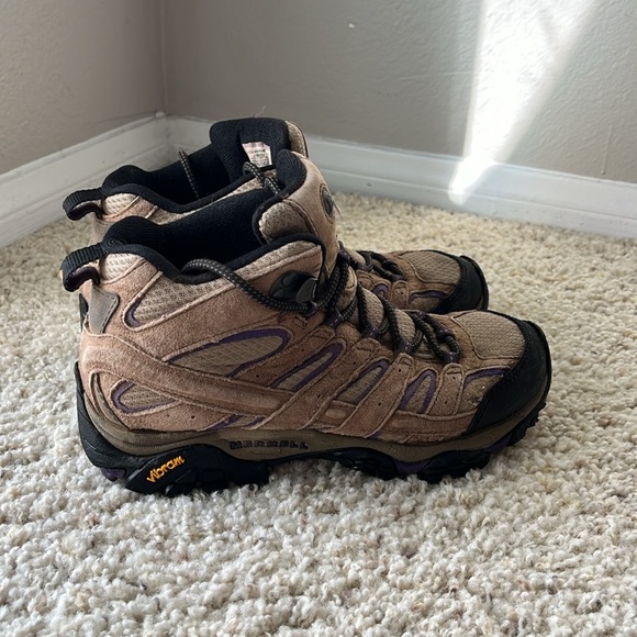 Merrell Hiking Boots - Picture 2 of 8